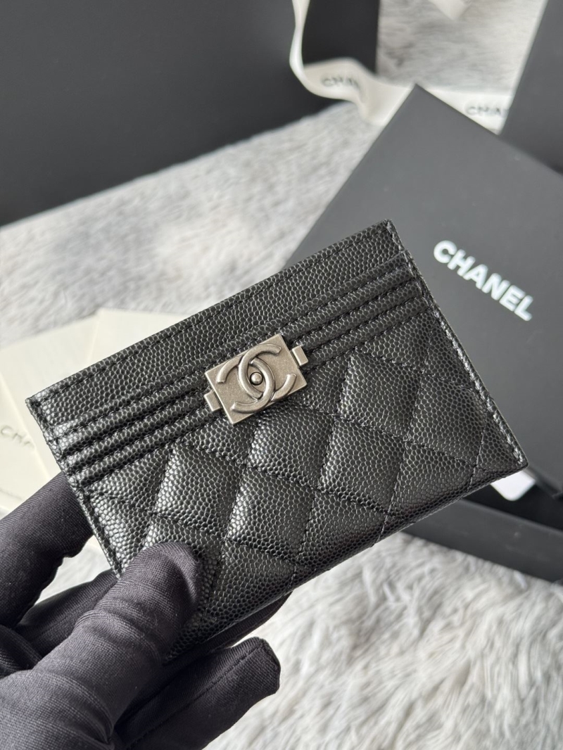 Ch**el